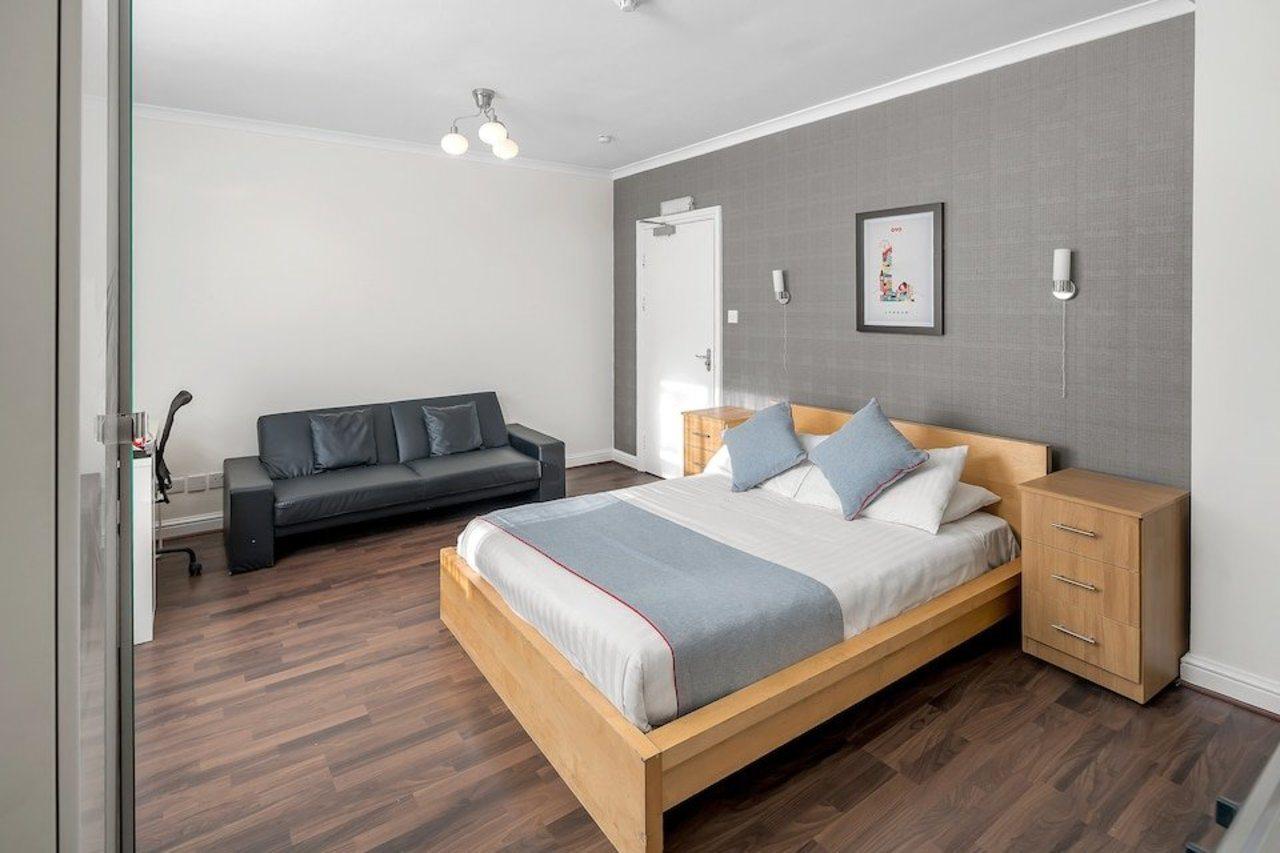 Flexistay Tulsi Aparthotel Croydon Dış mekan fotoğraf