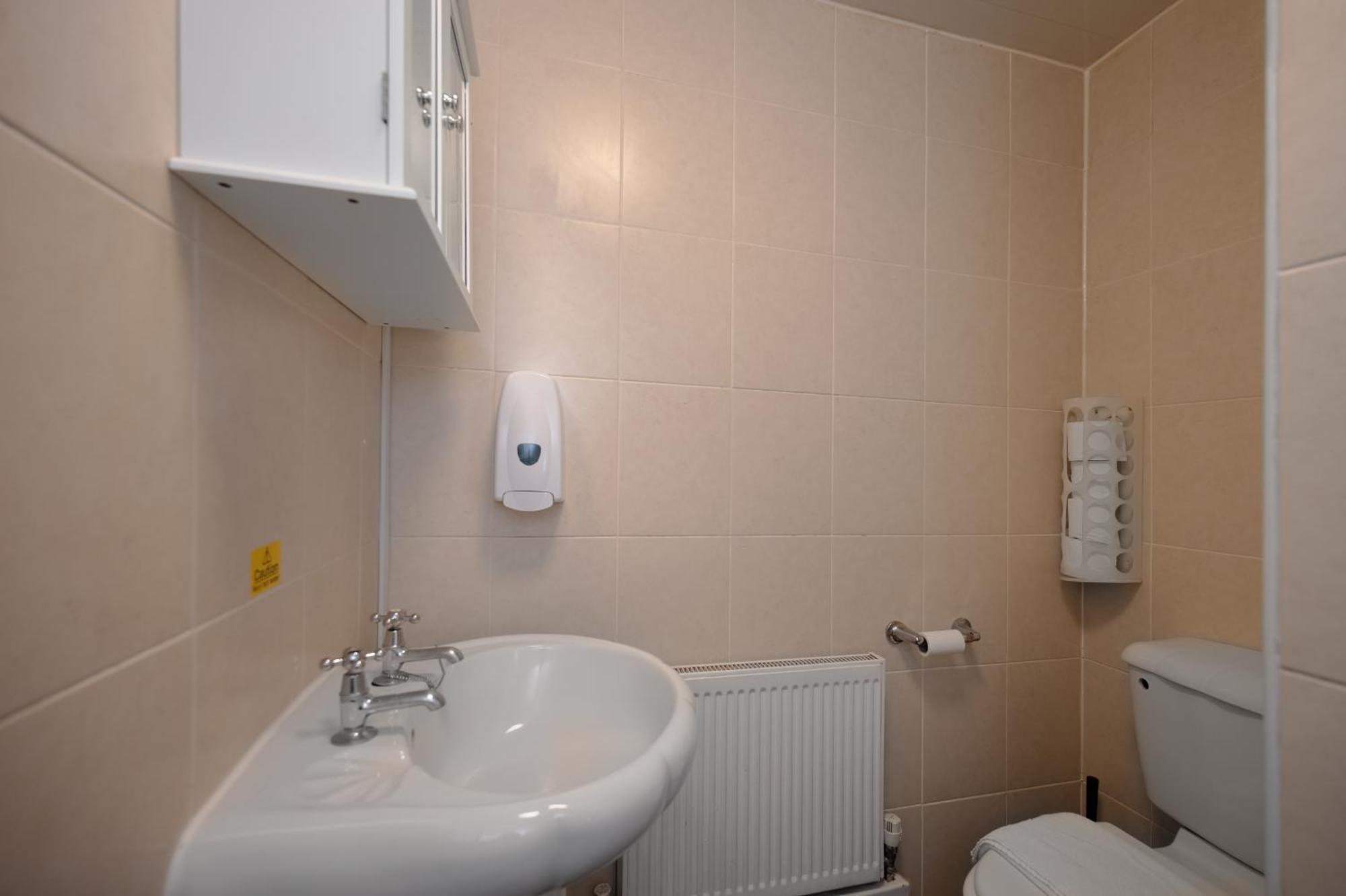 Flexistay Tulsi Aparthotel Croydon Dış mekan fotoğraf