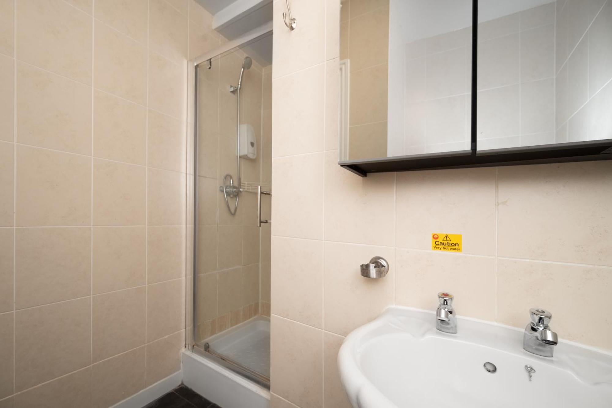 Flexistay Tulsi Aparthotel Croydon Dış mekan fotoğraf