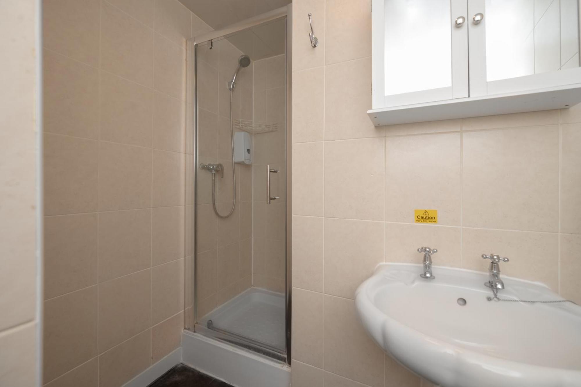 Flexistay Tulsi Aparthotel Croydon Dış mekan fotoğraf