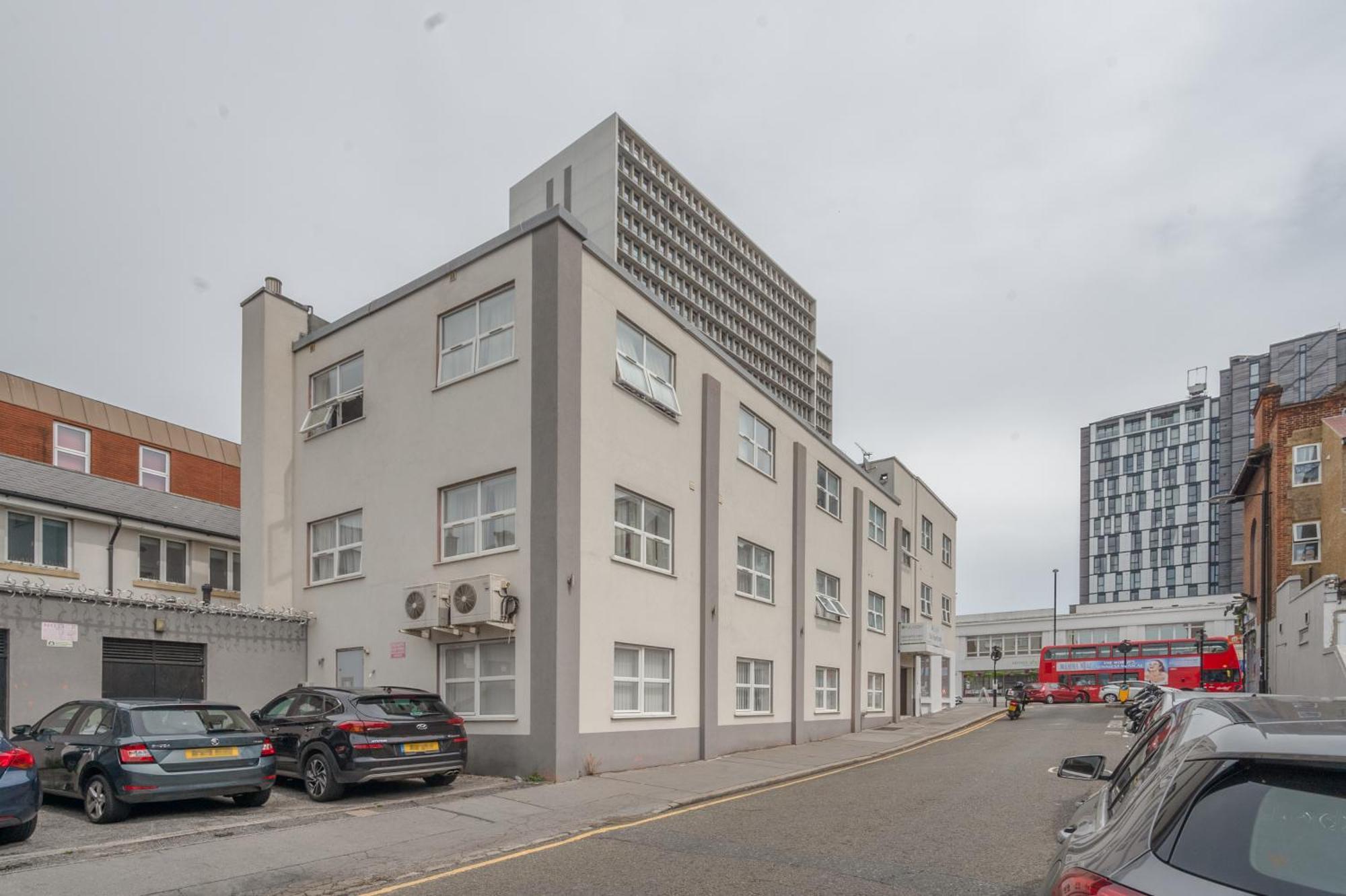 Flexistay Tulsi Aparthotel Croydon Dış mekan fotoğraf