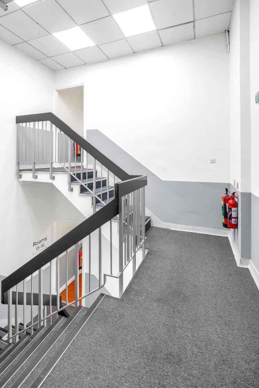 Flexistay Tulsi Aparthotel Croydon Dış mekan fotoğraf