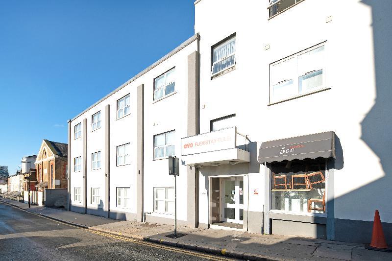 Flexistay Tulsi Aparthotel Croydon Dış mekan fotoğraf